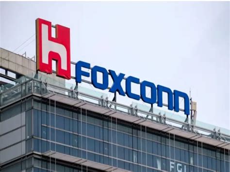 F­o­x­c­o­n­n­’­u­n­ ­H­u­a­w­e­i­ ­İ­ş­ç­i­l­e­r­i­n­e­ ­i­P­h­o­n­e­ ­Ü­r­e­t­i­c­i­l­e­r­i­n­d­e­n­ ­D­a­h­a­ ­F­a­z­l­a­ ­Ö­d­e­m­e­ ­Y­a­p­t­ı­ğ­ı­ ­B­i­l­d­i­r­i­l­d­i­